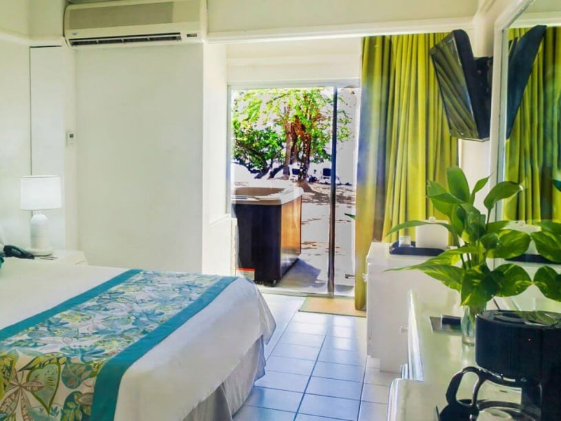 Hedonism II Ocean View Premium Jacuzzi Rooms GVR